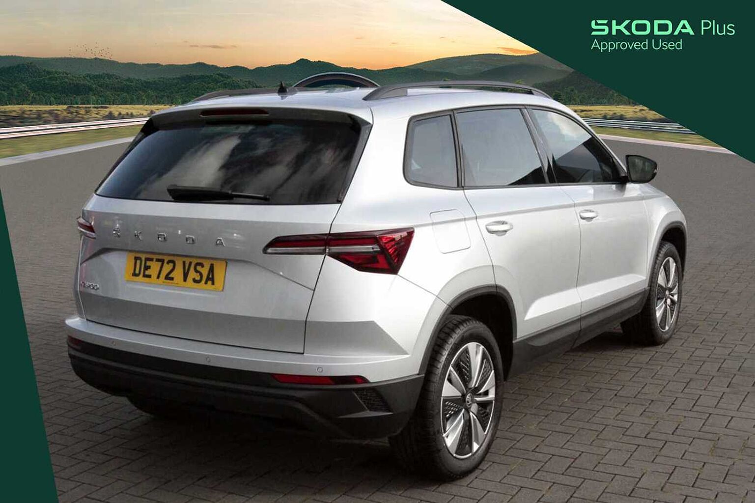 SKODA Karoq SE Drive 1.0 TSI 110 PS 6-speed manual