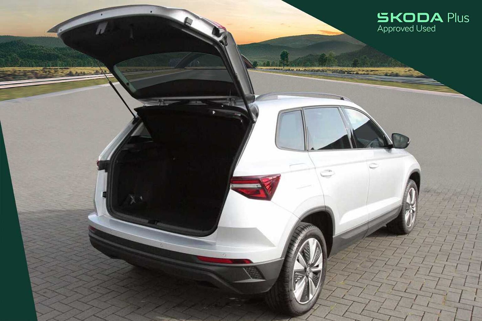 SKODA Karoq SE Drive 1.0 TSI 110 PS 6-speed manual