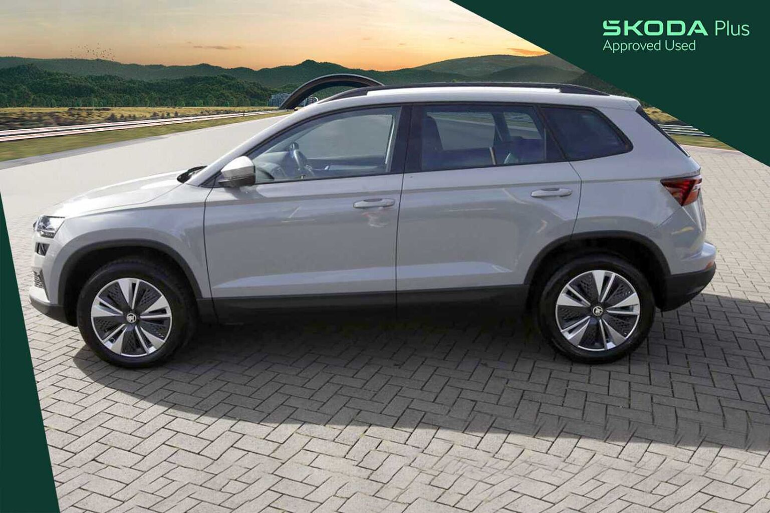 SKODA Karoq SE Drive 1.0 TSI 110 PS 6-speed manual