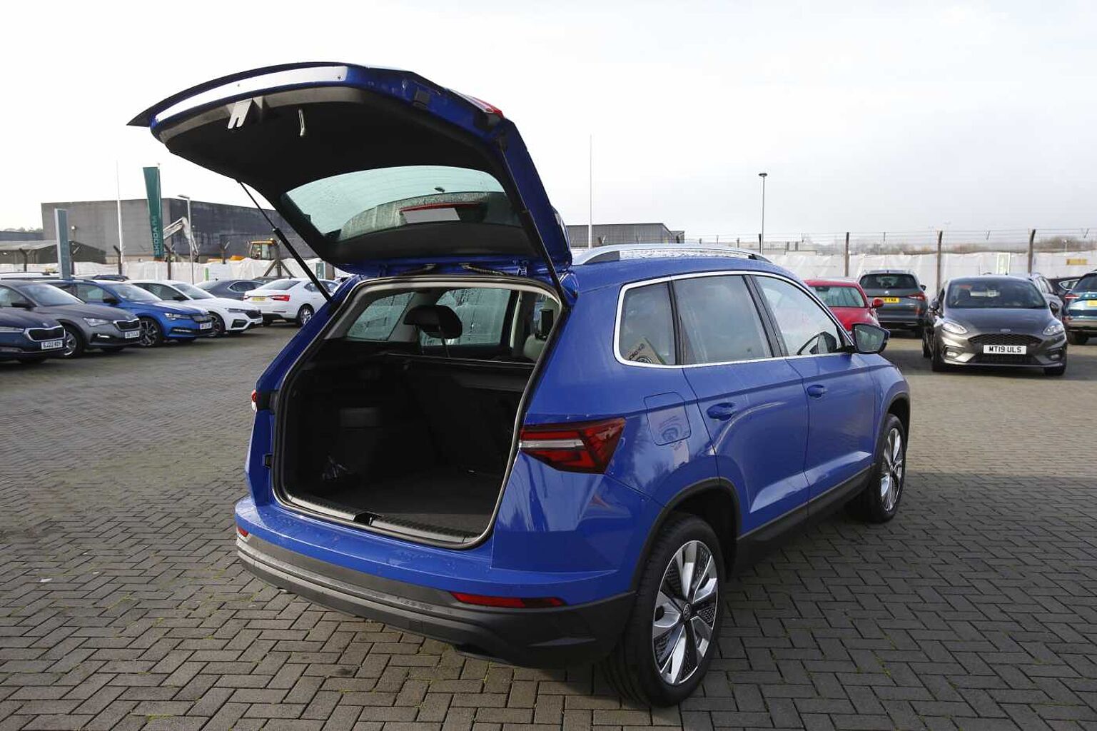 SKODA Karoq SE L 1.5 TSI 150 PS DSG **AUTOMATIC**