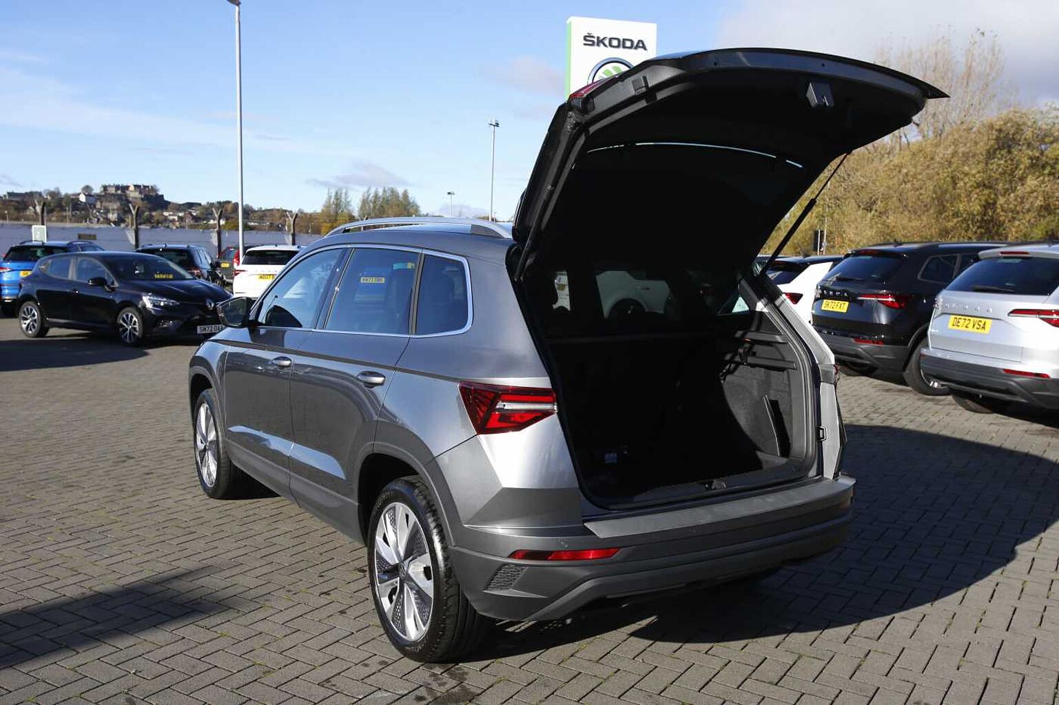 SKODA Karoq SE L 1.5 TSI 150 PS DSG **AUTOMATIC**